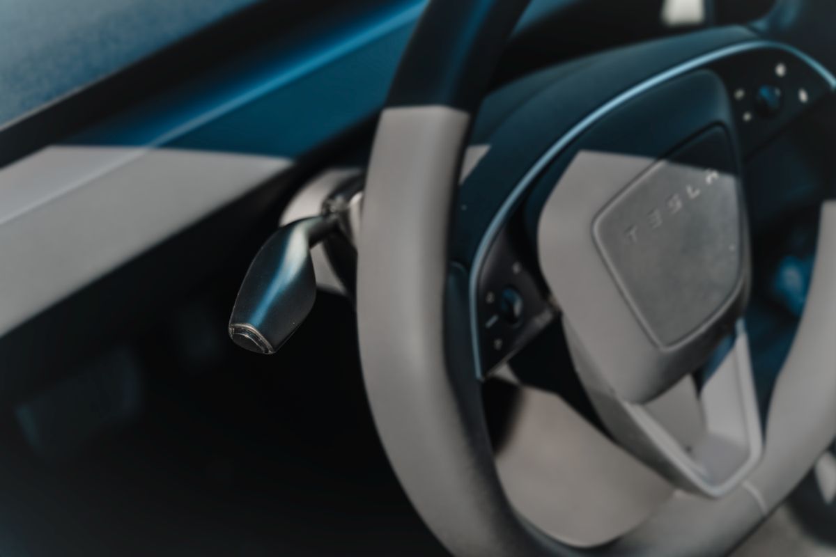 S3XY Stalks Tesla Model 3 Highland