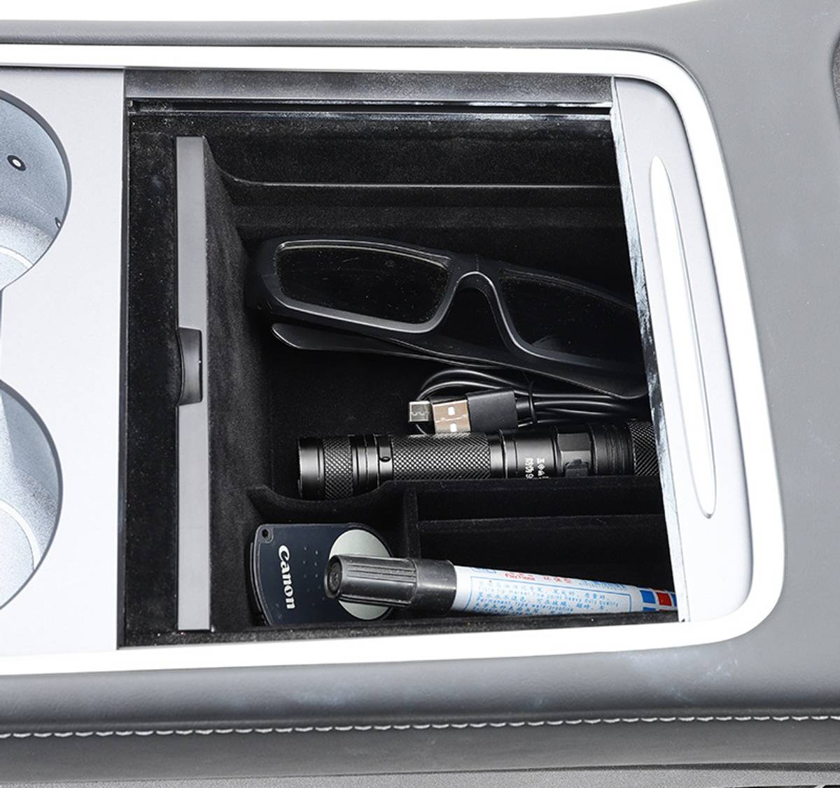 Oppbevaringsbrett midtkonsoll Tesla Model Y og 3 (2021 -->)