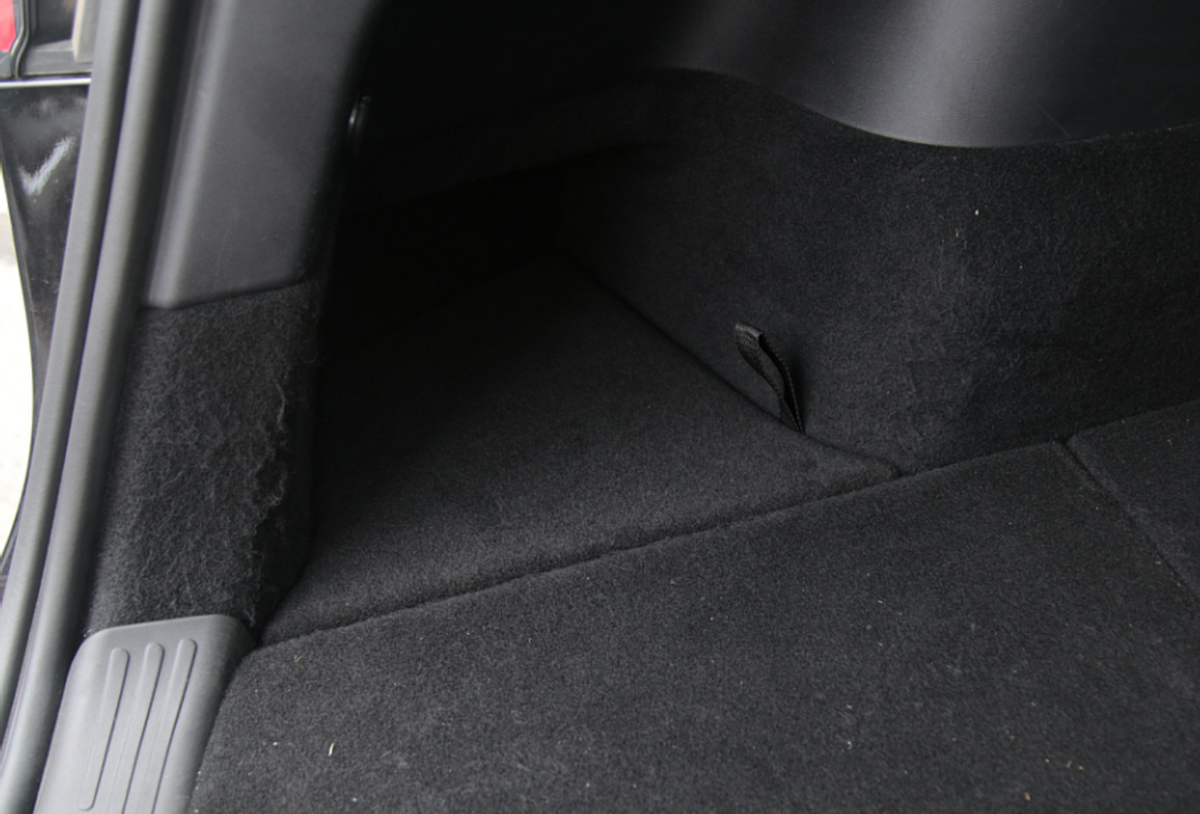 Oppbevaringsbokser bagasjerom - Tesla Model Y (Berlin)