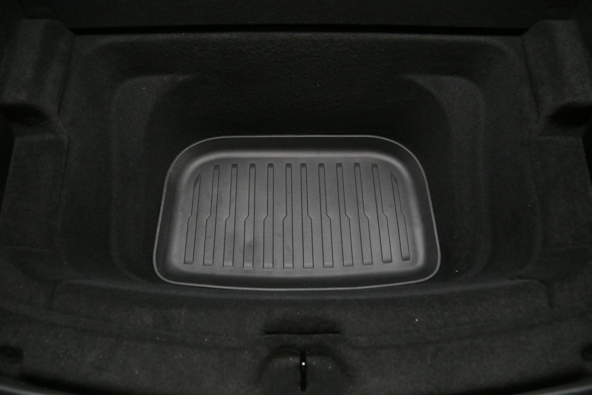Tesla Model Y Juniper - komplett sett med TPE matter (blister)